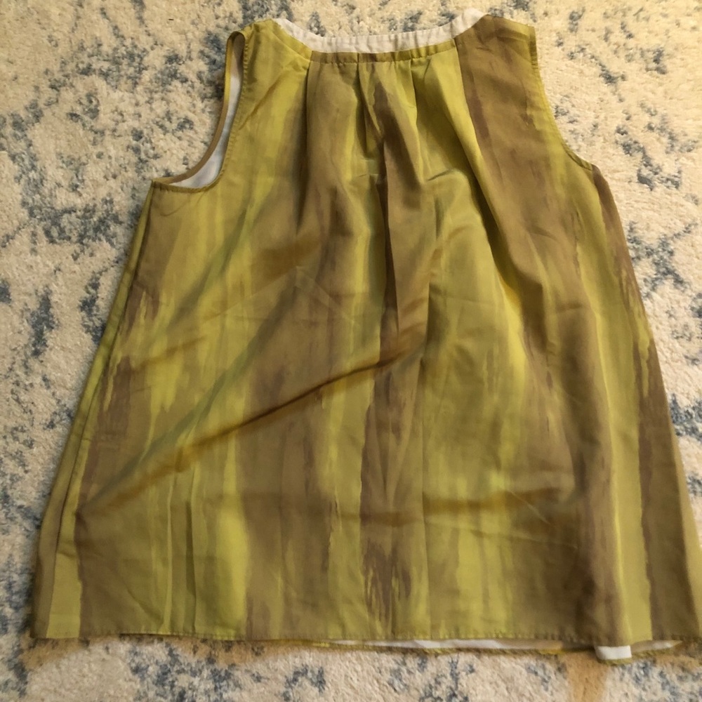Green blouse 5/$25 - Picture 3 of 4